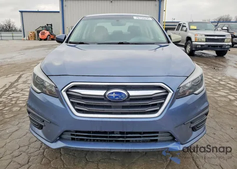 2018 Subaru Legacy 2.5I Premium z USA, uszkodzony, nr VIN 4S3BNAC64J3035415